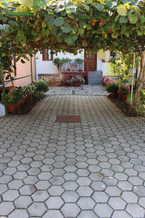 Pet Friendly Apartment In Porec With Wifi ห้อง รูปภาพ